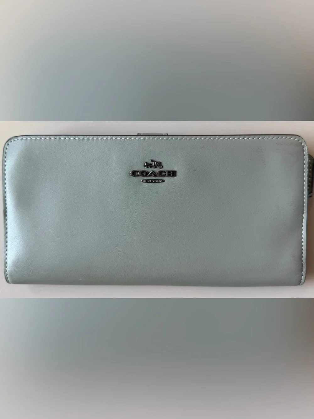 Coach Slim Light Gray leather woman wallet